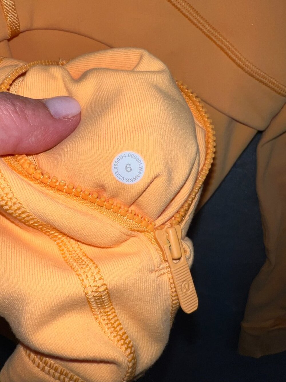 LULULEMON DEFINE JACKET *LUON IN MANGO DREAM (MGDM) SZ 6 NWT - Picture 3 of 8